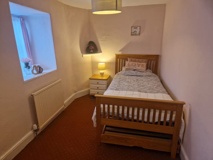 საძინებელი 3