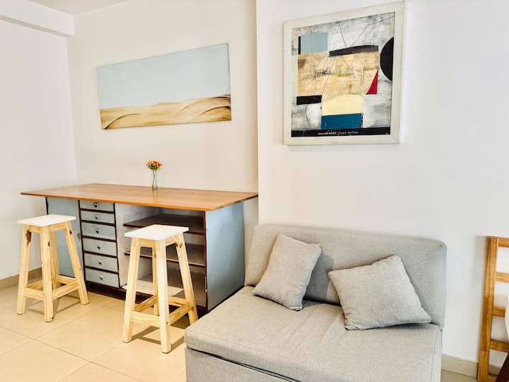 Studio apartment in Monserrat