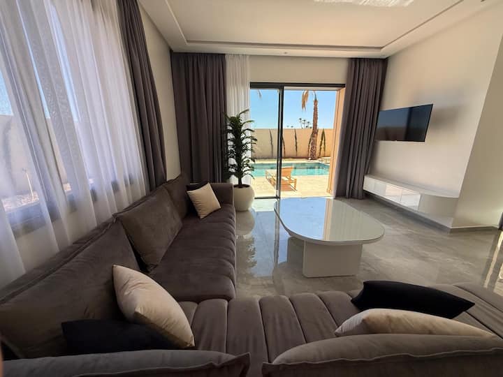 Magnifique Villa Zéro Vis-à-vis
Cuisinière Incluse - Marokko