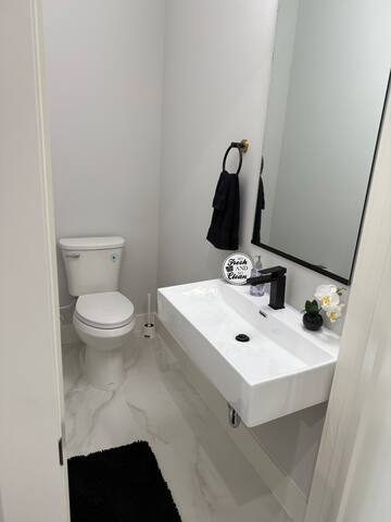 New! Luxury Home Downtown Dallas gallery image 5