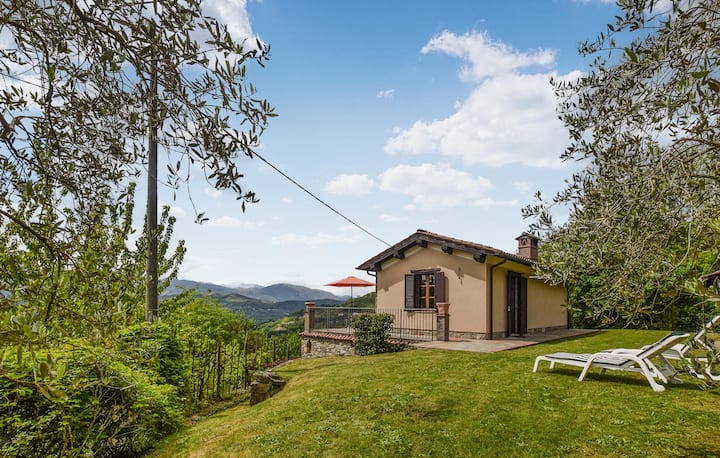 Awesome Home In Barga - Castelnuovo di Garfagnana