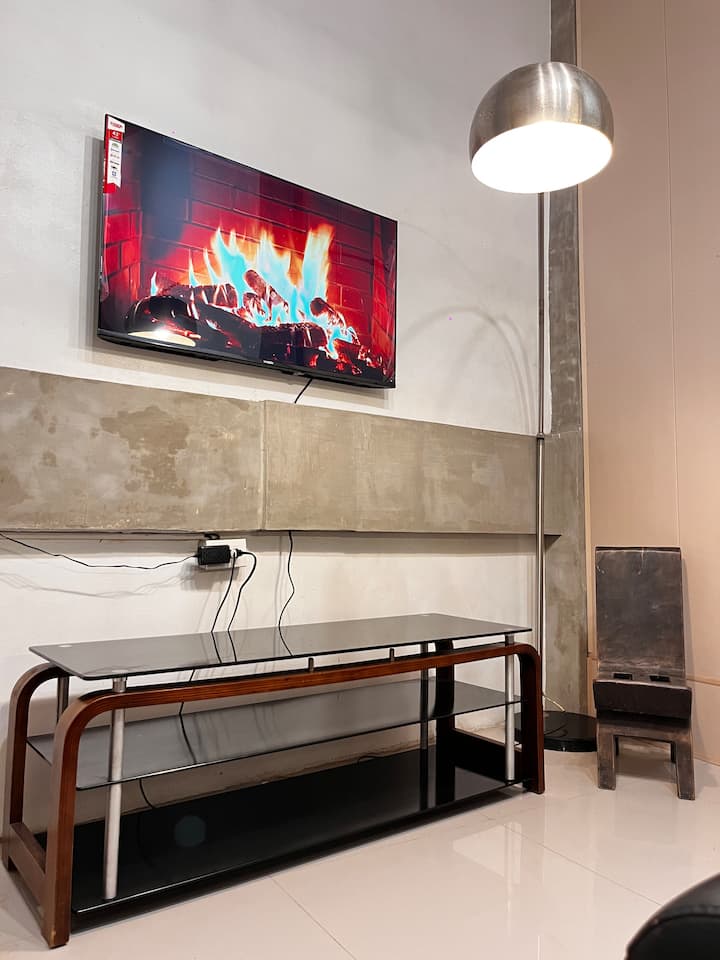 Mancave: Cozy Mezzanine Loft +Workspace +Unliwifi - Iligan City