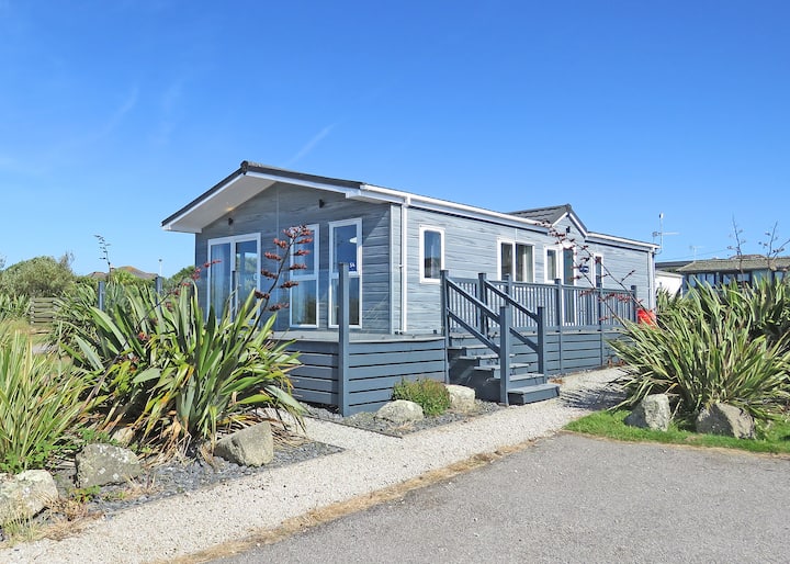 Superior Lodge 2 Bed - Sennen