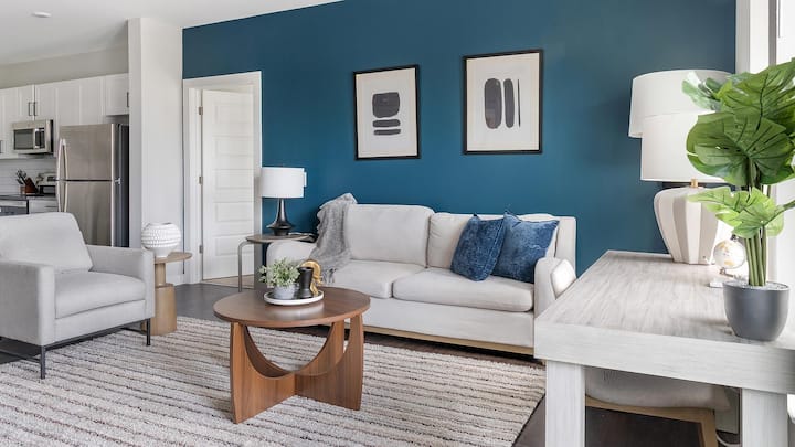 Landing | Amazing 2bd, Pool, Gym - Smyrna, GA