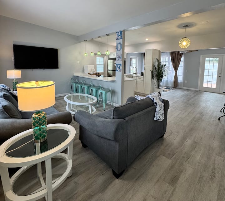 Fort Myers 2br Retreat Near Hospitals - Fort Myers, FL