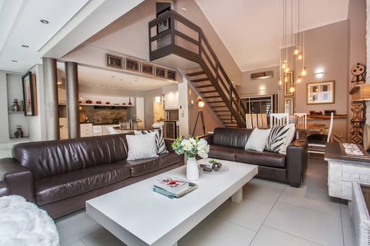 Atlantic Delight 4bed • Parking & Priv Pool • 10w - Cape Town