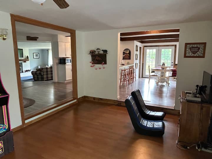 Sunny Fish Cottage - Spring Lake, WI
