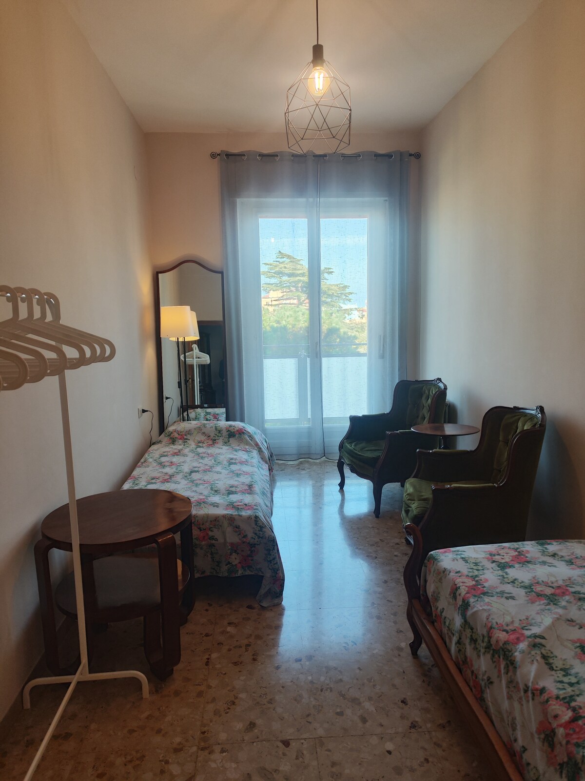 საძინებელი 1