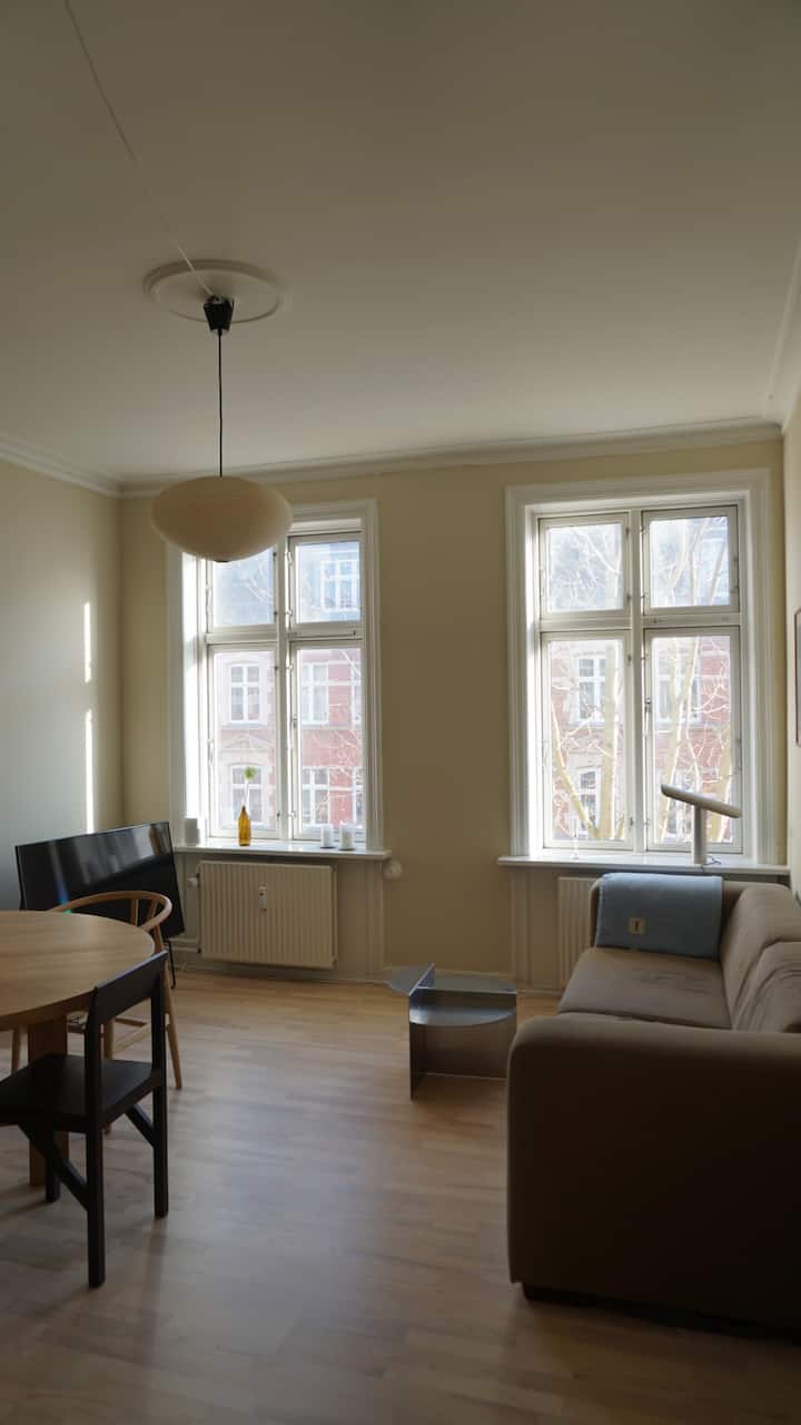 Cozy Frederiksberg Apartment With Balcony - Copenhague