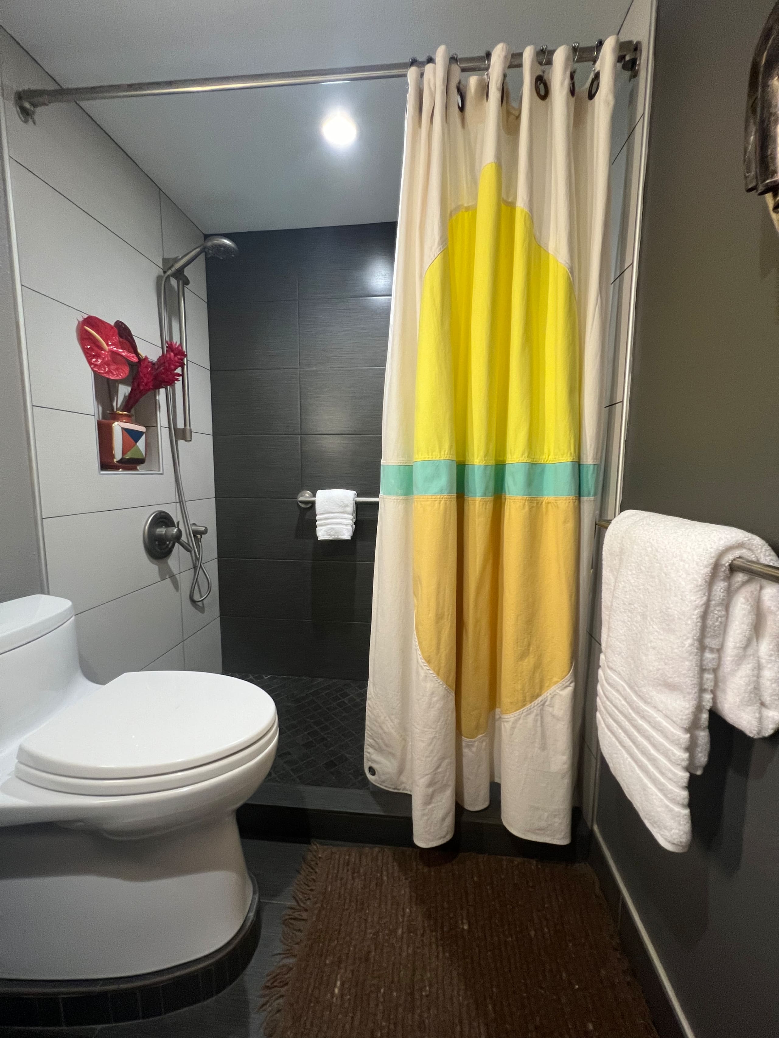 Condo in Kihei · ★4.94 · 1 bedroom · 1 bed · 1 bath - Image 36