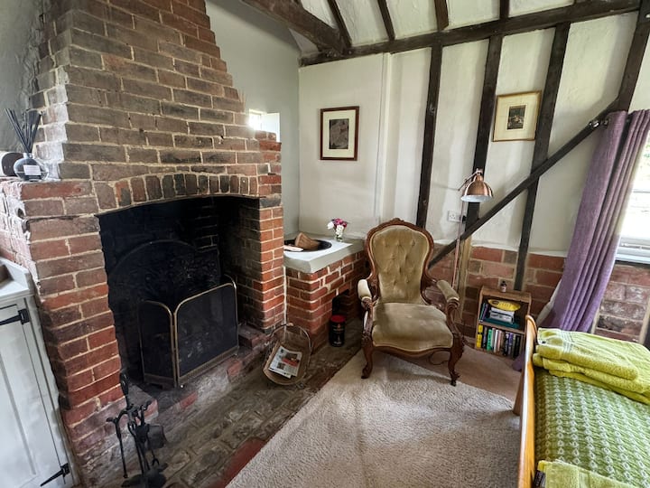 Rural Detached Double Room/bath, North Essex - London Stansted Airport (STN)