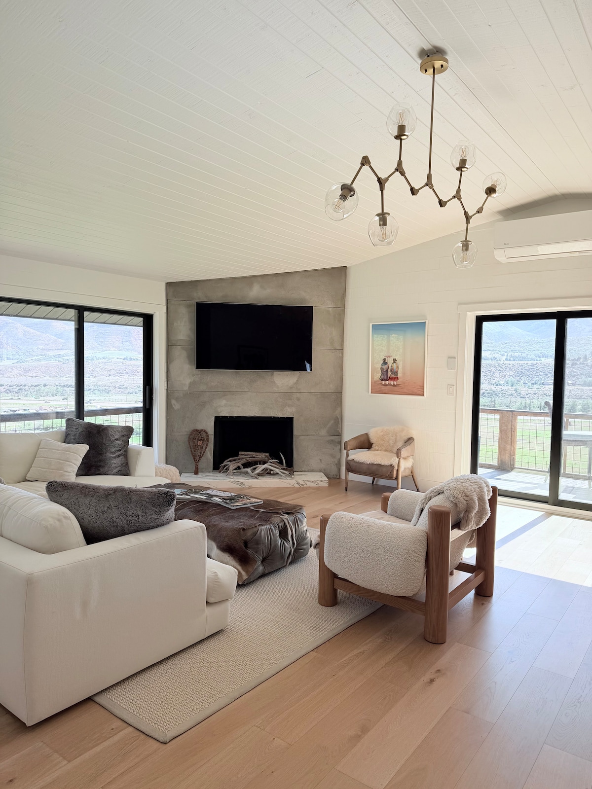 Chalet Red Mountain — view 2