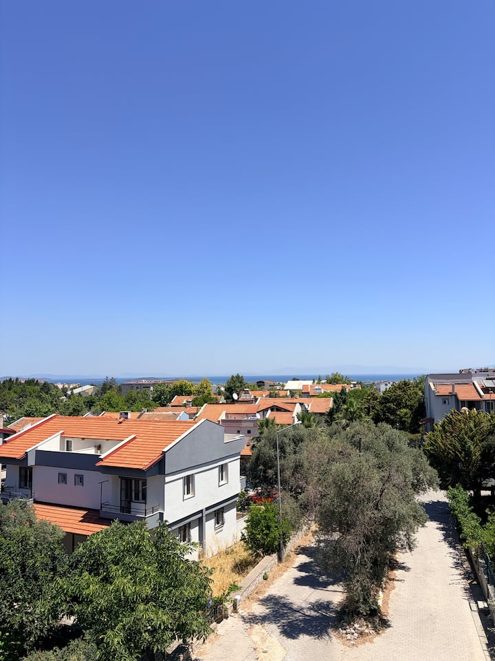Eviniz Gibi -3
ÇAtı Katı(3.kat) - Urla