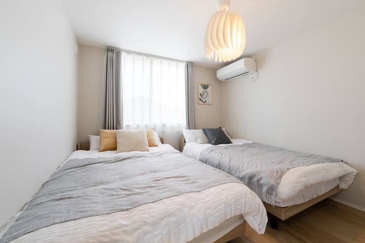 渋谷区【閑静な住宅街80㎡】新宿駅まで1駅5分/3寝室|広々リビング gallery image 3