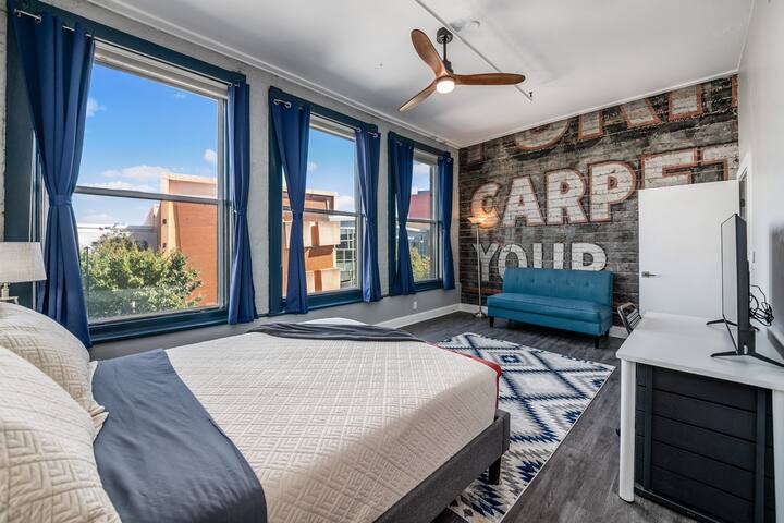 XL Convention Center Condo Downtown FREE Parking gallery image 3