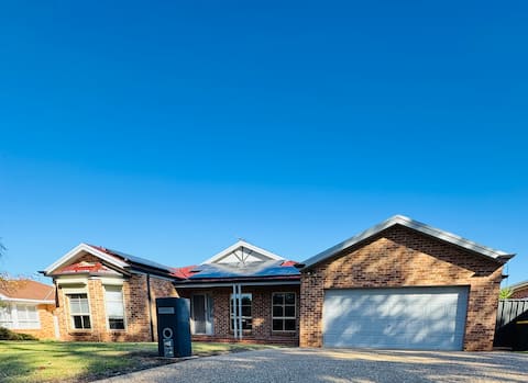 Blooming Luxury Loft 4 beds with 2 bath free pool