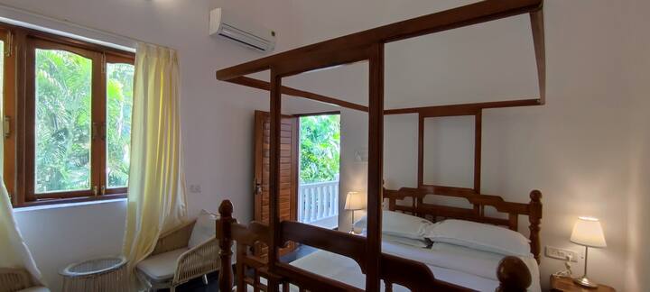 Bedroom 1 image 3