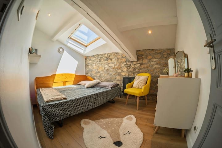 Chambre 2 - 2 lits simples (lit gigogne)
