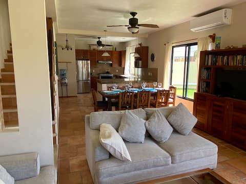 Top performing Airbnb: Villa Soñadores (Dreamers) in Pescadores