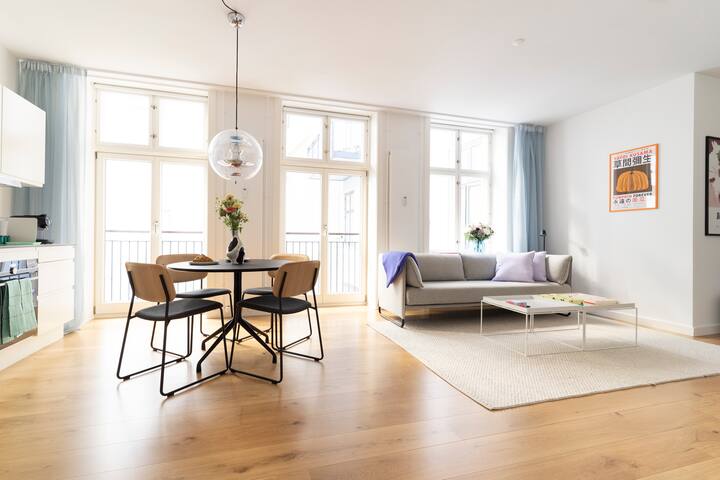 Designer Apartment in Central CPH | Sleeps 6 gallery image 2
