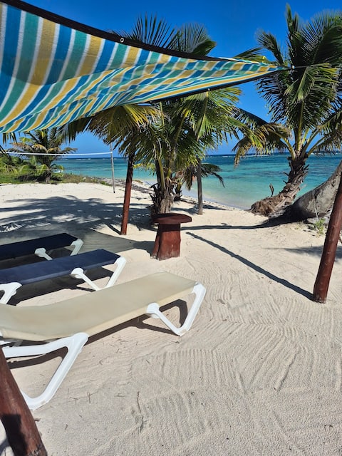 Casa  "Lussiernaga"  Beautiful Beach front House🐚