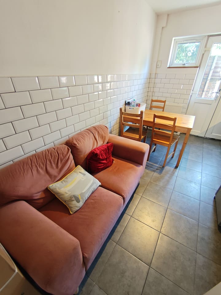 5 Mins 2 Mudchute Dlr  Ensuite Room+parking - Greenwich