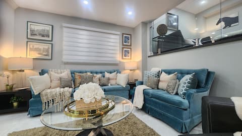 Successful Airbnb property: Toronto Stylish Villa Central-Close to Everywhere. in Erin Mills