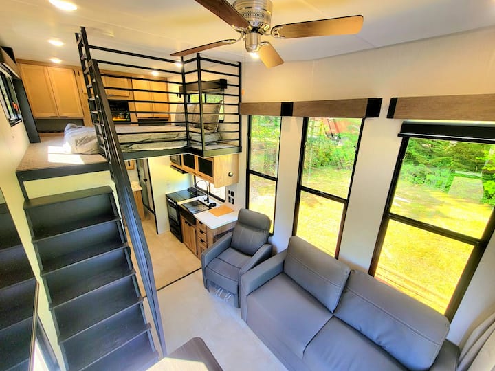 Crescent Moon Rainforest River-fun Hideaway 1 - 포크스