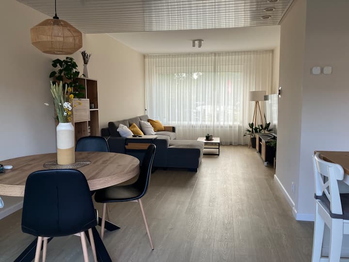 Home With Garden, Close To Public Transport - 阿姆斯多芬