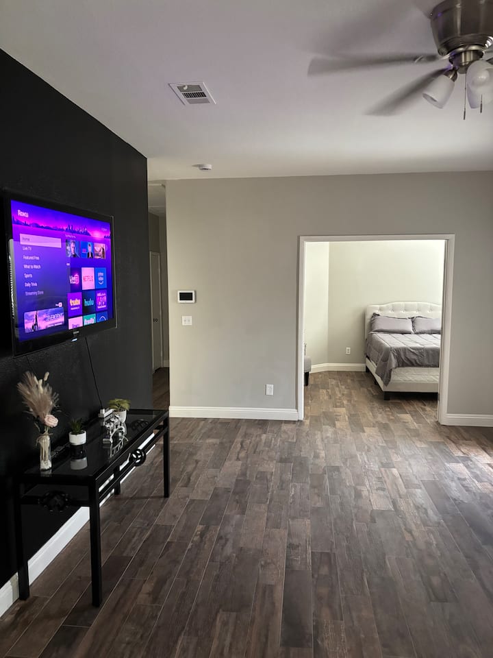 Comfy Vegas Getaway / Near Strip - Las Vegas, NV
