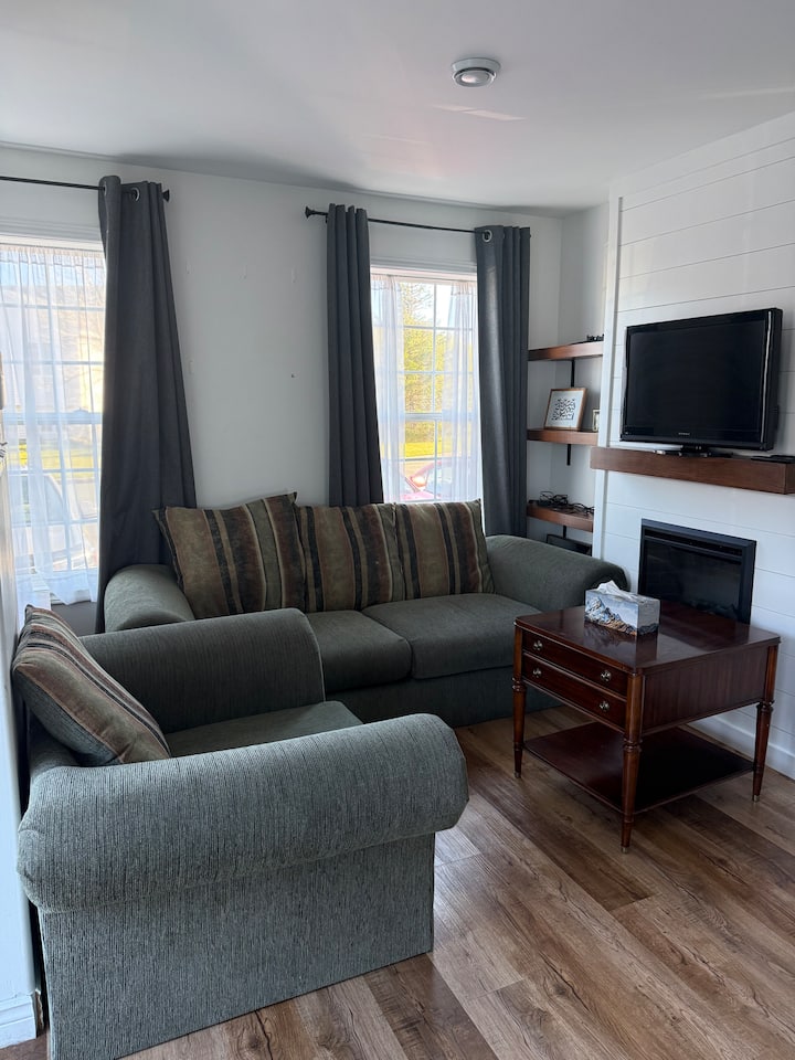 Modern 2-br Duplex Near Airport - 세인트 존스