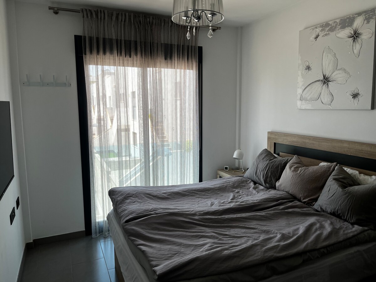 غرفة النوم 1