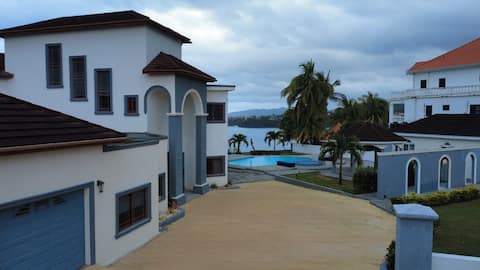 C Roy Estates Ocho Rios
