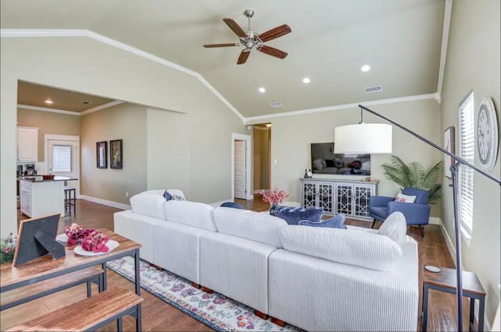 Cabernet Cottage 3bedroom/3 Bath - Carousel, Abilene