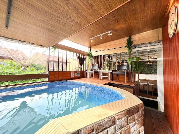 Cozy Room, w/ Mini Pool, Billiard & Videoke