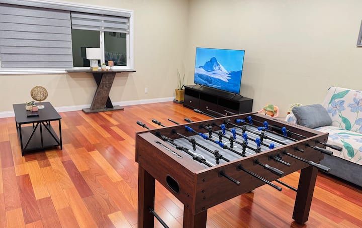 New! 4br Home Away From Home In Central Fremont - フリーモント, CA
