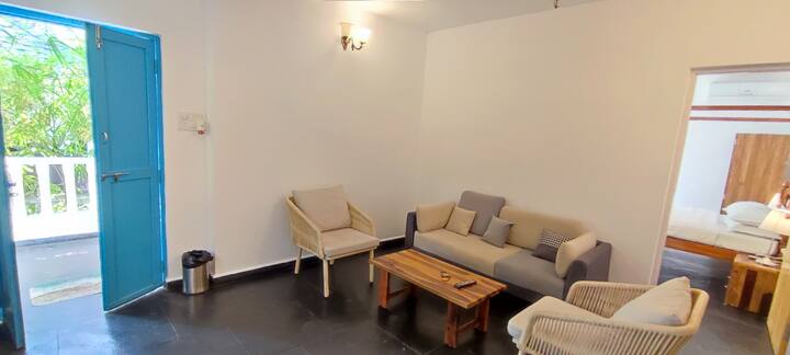 Living room image 4
