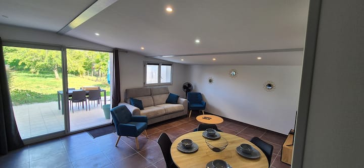 Maison Moderne Au Calme Avec Terrain Clos - Jura