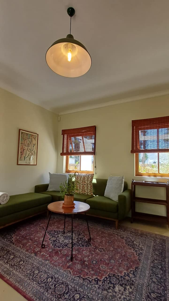 Charming 1-bed Garden Cottage - Franschhoek