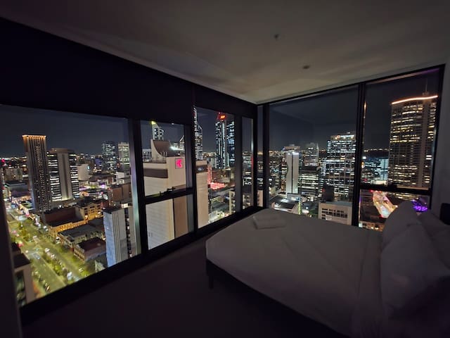 Luxury Perth Hub | Walk to RAC Arena & City