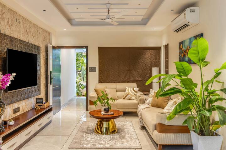 Living room image 3