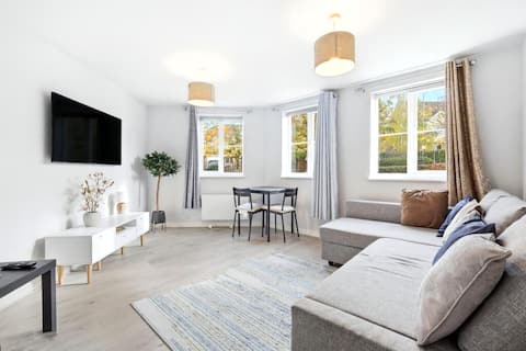 Successful Airbnb property: Chafford Hundred's Premier 2-Bedroom Apartment in Swanscombe And Greenhithe