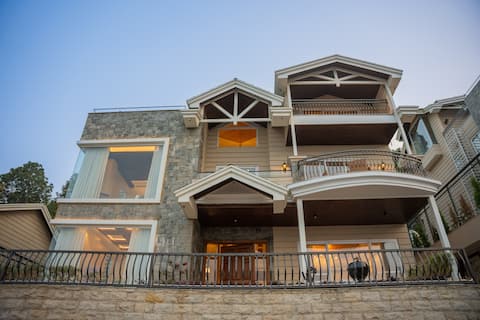 Hilltop Luxury Villa | Jacuzzi, Steam Room & Pool