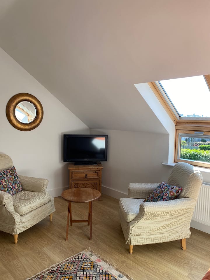 Little Seaside Loft - Helen's Bay