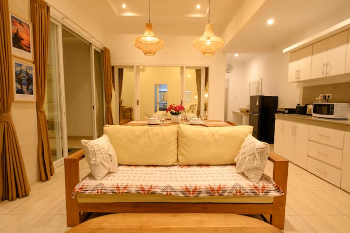 Kesya Villa 3br In Canggu Nearby Finns&atlas Beach - Bali