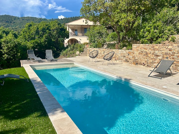 Très Belle Villa Avec Piscine Au Calme - Rayol-Canadel-sur-Mer