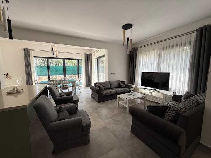Müstakil Havuzlu Lüx Villa - Gündoğan