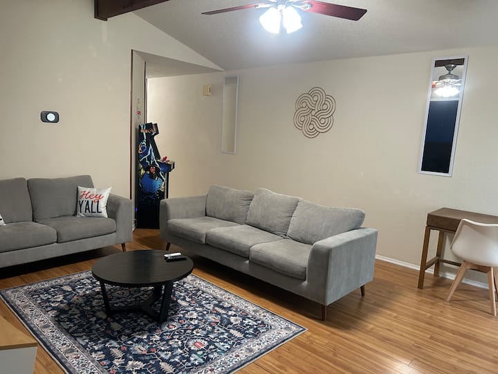 Work/play Oasis: Wfh & Arcade! - Round Rock, TX