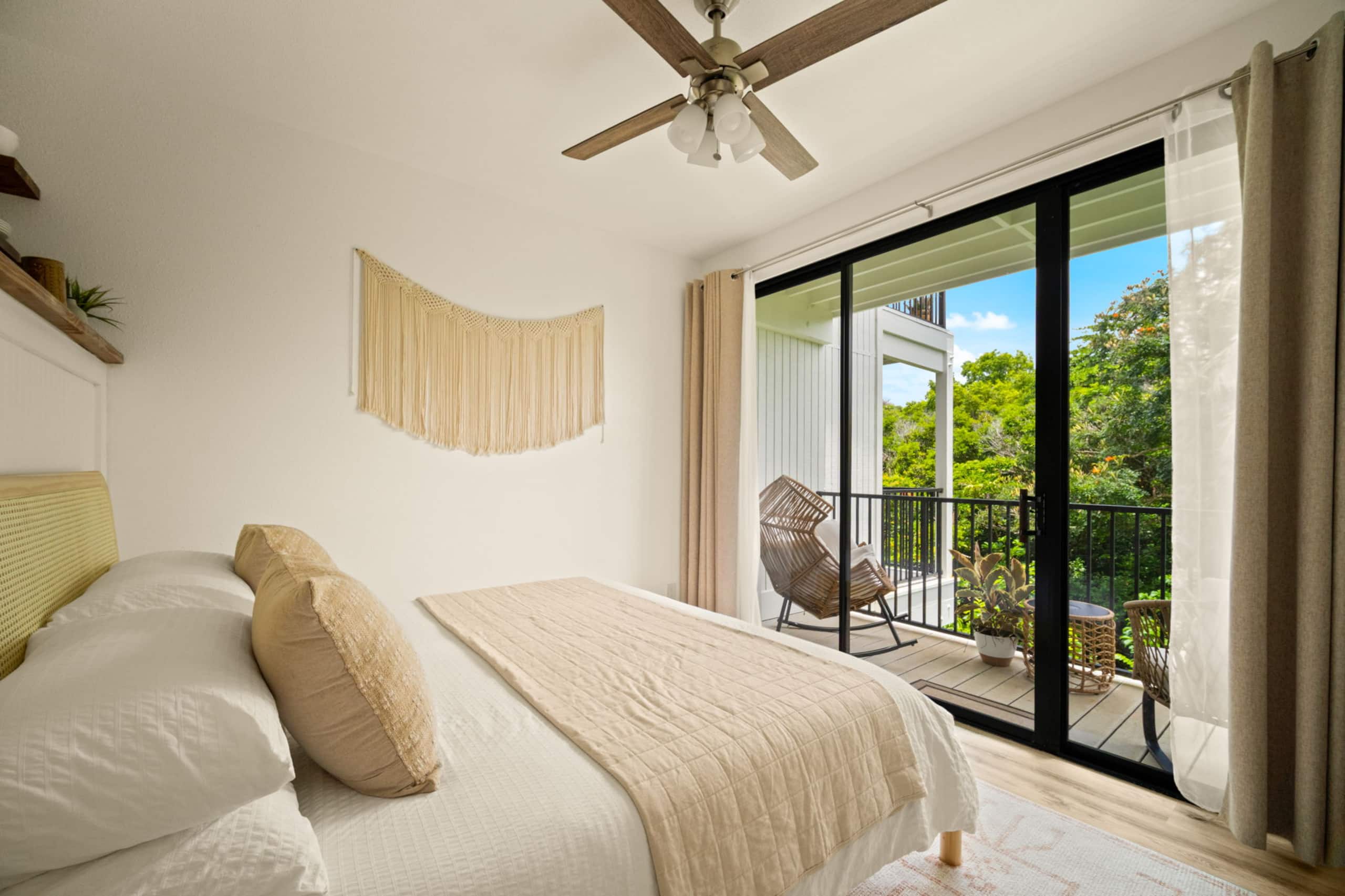 Boho Perfect Honeymoon Spot, AC + Kitchenette - Photo 3