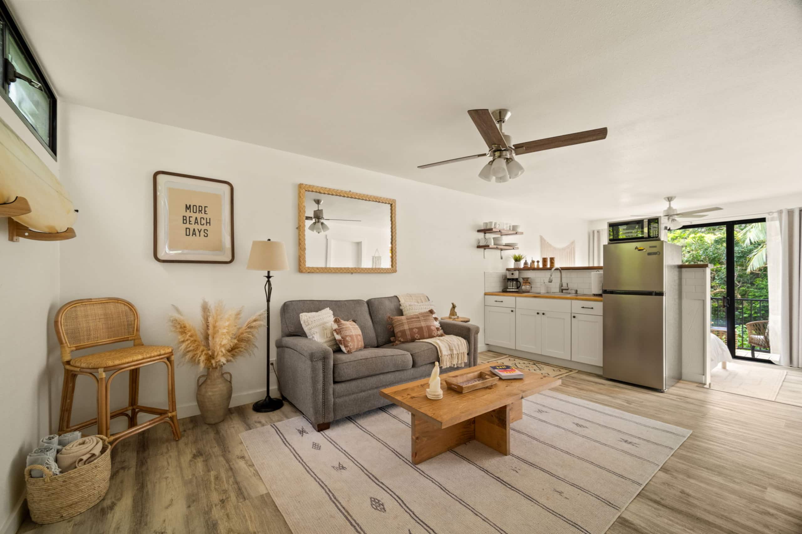 Boho Perfect Honeymoon Spot, AC + Kitchenette - Photo 2